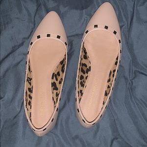 Nude Flats